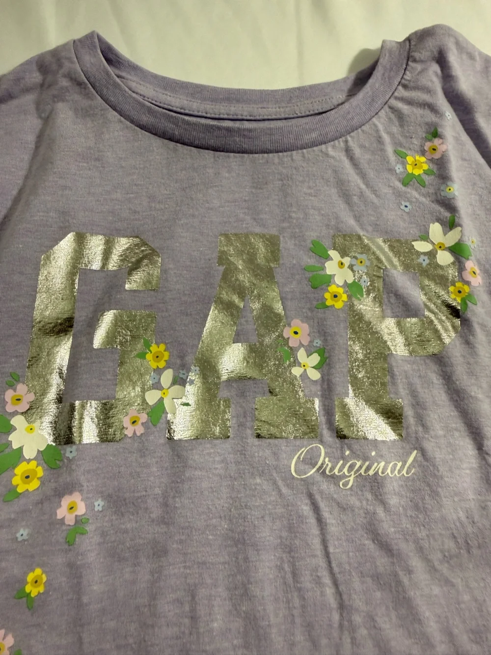 GAP Lavender Tee with Silver Logo‎ and Floral Accent